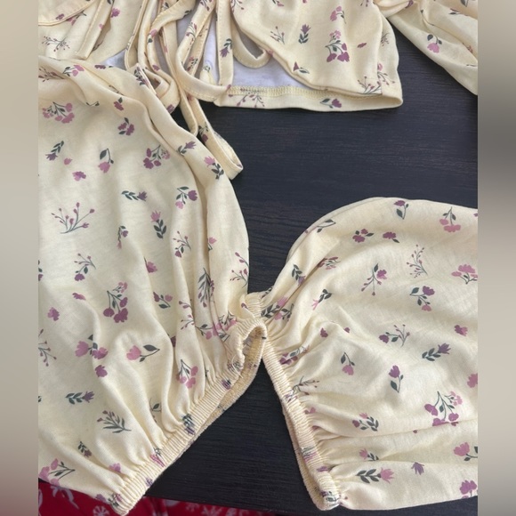 Pretty little thing Yellow mini skirt and top - Picture 12 of 16